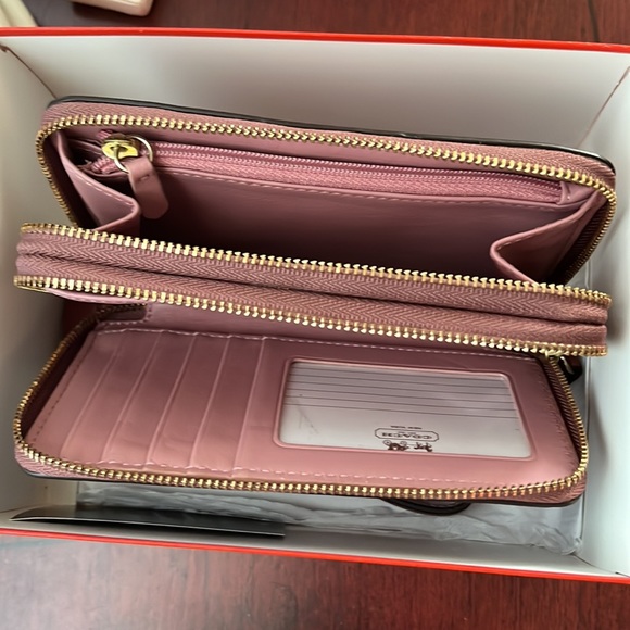 Coach wristlet phone wallet - Sorry sold out! - Picture 6 of 16